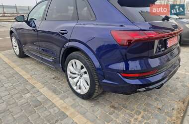 Внедорожник / Кроссовер Audi e-tron S 2022 в 