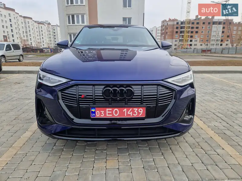 Audi e-tron S