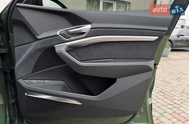 Позашляховик / Кросовер Audi e-tron S 2022 в Луцьку