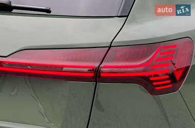 Позашляховик / Кросовер Audi e-tron S 2022 в Луцьку