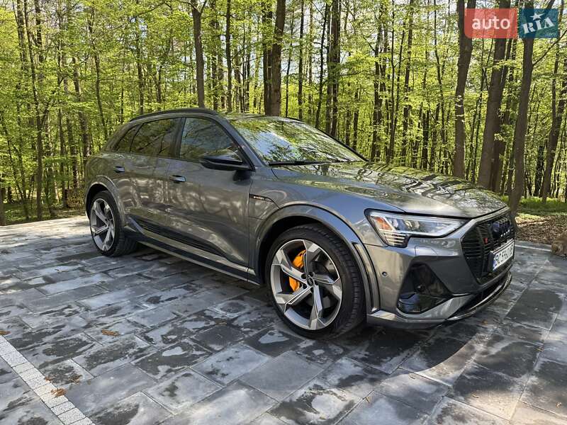 Позашляховик / Кросовер Audi e-tron S 2022 в Львові