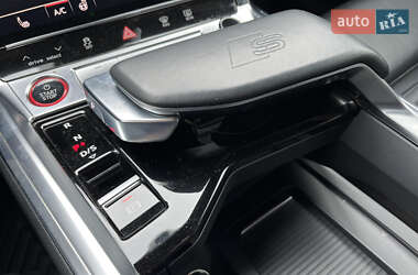 Внедорожник / Кроссовер Audi e-tron S 2020 в 
