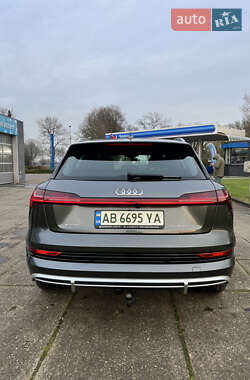 Внедорожник / Кроссовер Audi e-tron S 2020 в 