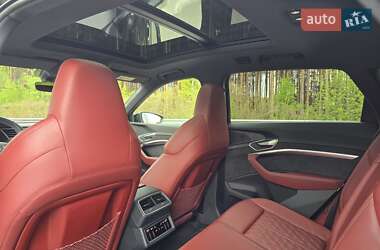 Внедорожник / Кроссовер Audi e-tron S 2021 в 