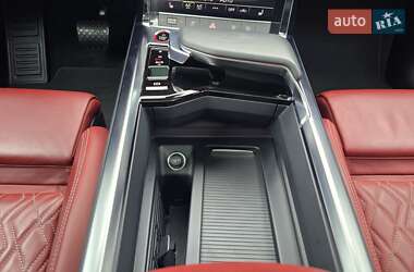 Внедорожник / Кроссовер Audi e-tron S 2021 в 