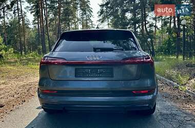 Внедорожник / Кроссовер Audi e-tron S 2021 в 