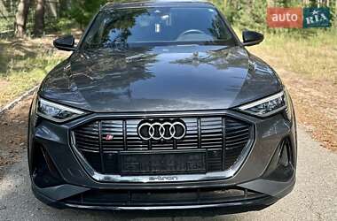 Внедорожник / Кроссовер Audi e-tron S 2021 в 