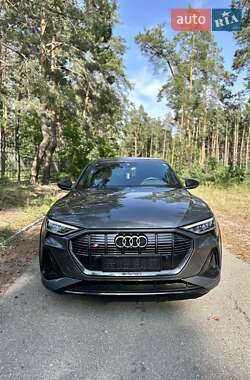 Внедорожник / Кроссовер Audi e-tron S 2021 в 