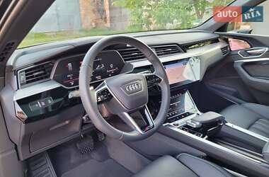 Внедорожник / Кроссовер Audi e-tron S 2022 в 
