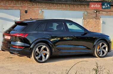 Внедорожник / Кроссовер Audi e-tron S 2022 в 