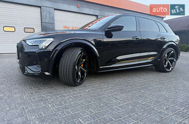 Внедорожник / Кроссовер Audi e-tron S 2022 в 