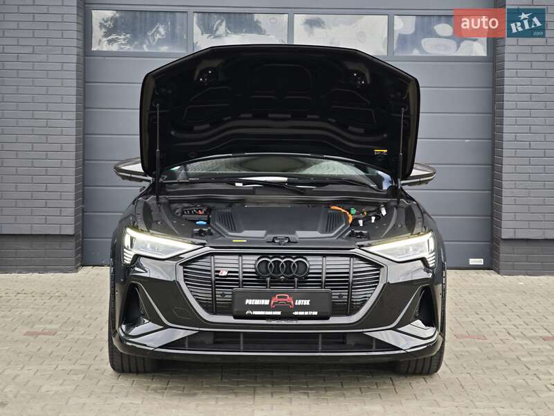 Внедорожник / Кроссовер Audi e-tron S 2022 в Луцке