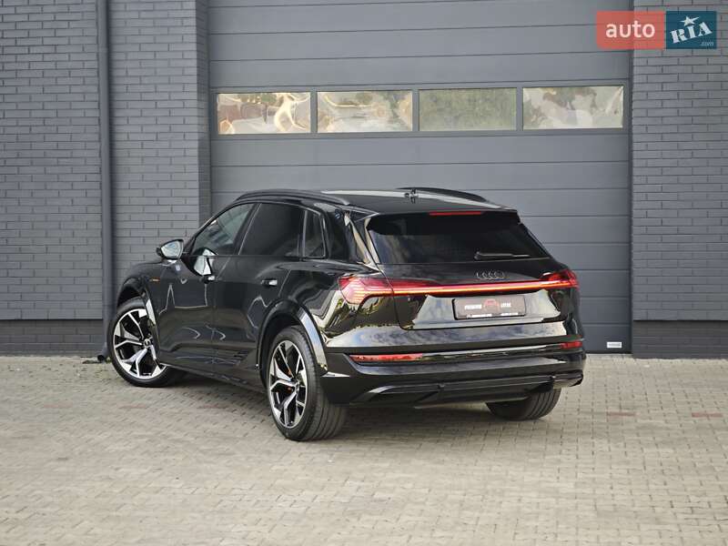 Внедорожник / Кроссовер Audi e-tron S 2022 в Луцке