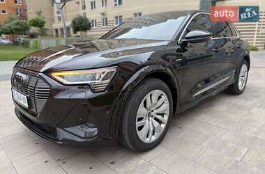 Внедорожник / Кроссовер Audi e-tron S 2021 в 