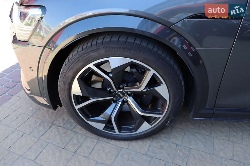 Позашляховик / Кросовер Audi e-tron S 2022 в Львові фото 11 Позашляховик / Кросовер Audi e-tron S 2022 в Львові