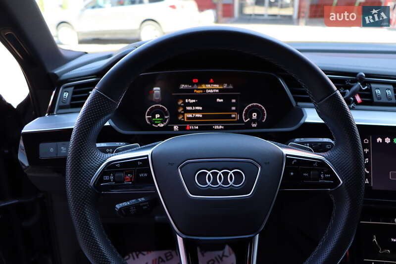 Позашляховик / Кросовер Audi e-tron S 2022 в Львові фото 21 Позашляховик / Кросовер Audi e-tron S 2022 в Львові