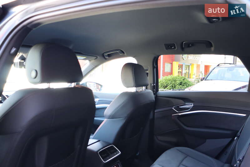 Позашляховик / Кросовер Audi e-tron S 2022 в Львові фото 40 Позашляховик / Кросовер Audi e-tron S 2022 в Львові