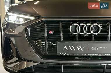 Внедорожник / Кроссовер Audi e-tron S 2021 в 