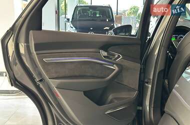 Внедорожник / Кроссовер Audi e-tron S 2021 в 