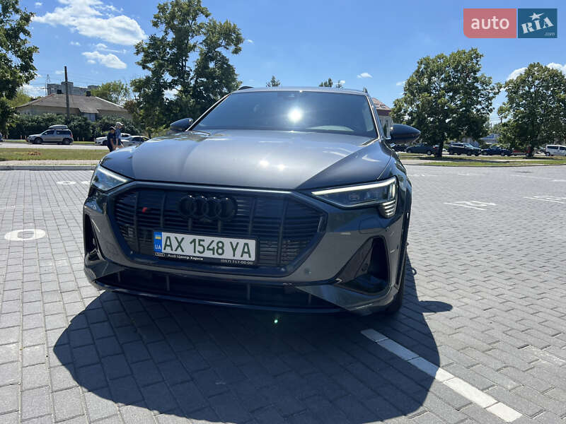 Audi e-tron S 2023