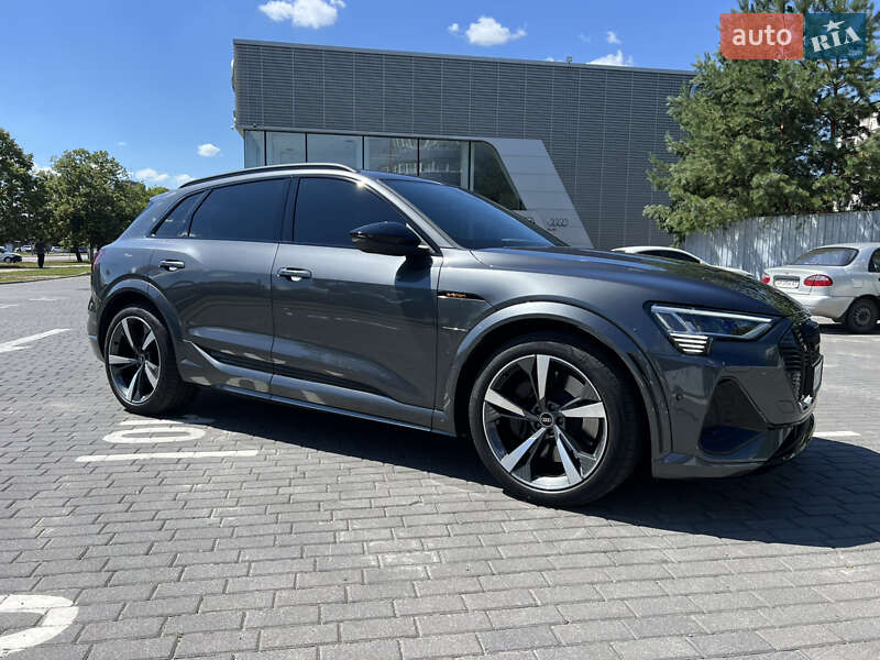 Позашляховик / Кросовер Audi e-tron S 2023 в Харкові фото 10 Позашляховик / Кросовер Audi e-tron S 2023 в Харкові