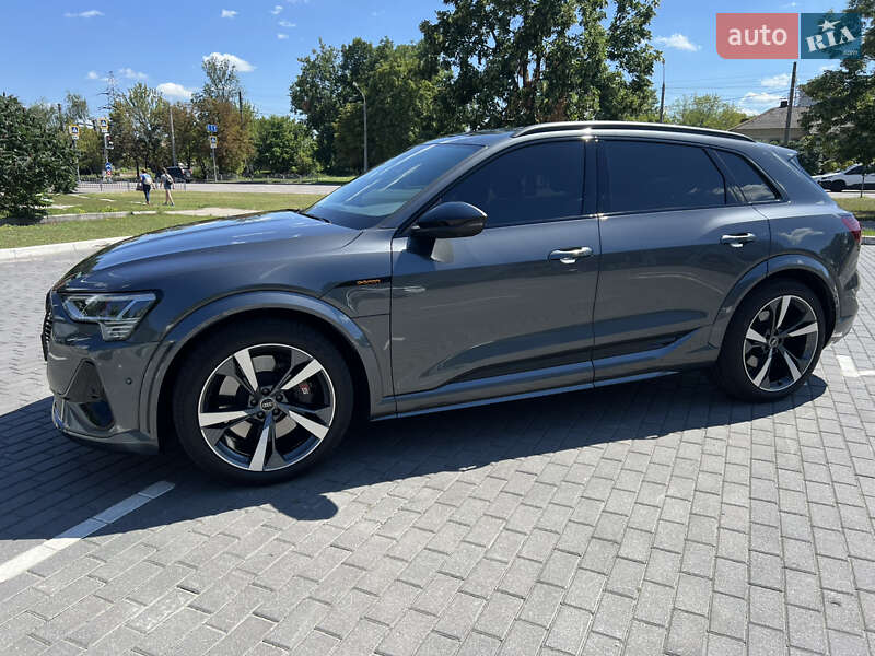 Позашляховик / Кросовер Audi e-tron S 2023 в Харкові фото 17 Позашляховик / Кросовер Audi e-tron S 2023 в Харкові