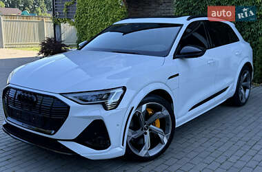 Внедорожник / Кроссовер Audi e-tron S 2022 в 