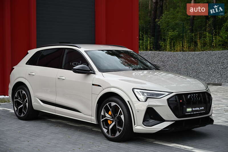 Audi e-tron S 2022