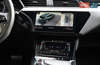Внедорожник / Кроссовер Audi e-tron S 2022 в 