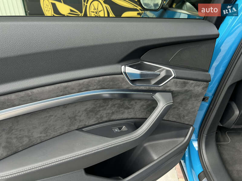 Внедорожник / Кроссовер Audi e-tron S 2021 в Киеве