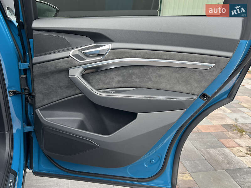 Внедорожник / Кроссовер Audi e-tron S 2021 в Киеве