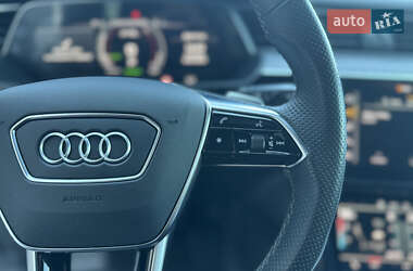 Позашляховик / Кросовер Audi e-tron S 2022 в 