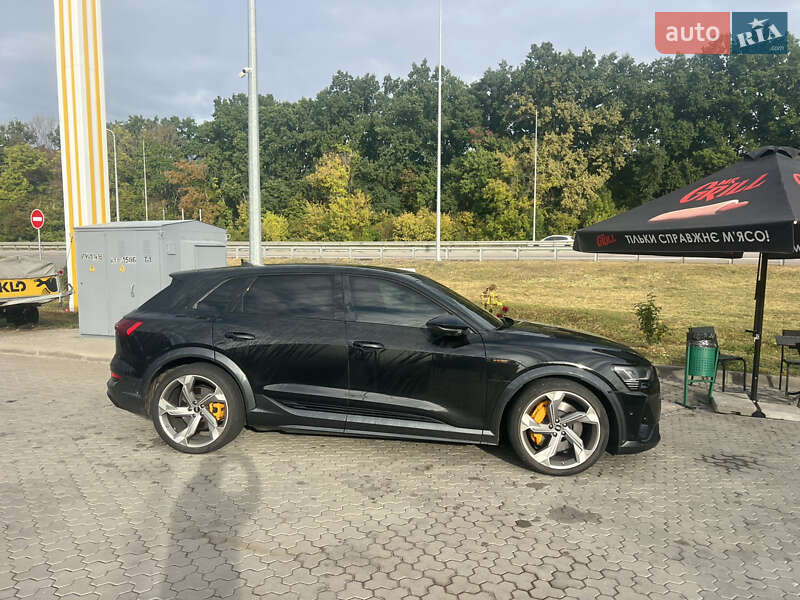 Внедорожник / Кроссовер Audi e-tron S 2021 в Василькове фото 56 Внедорожник / Кроссовер Audi e-tron S 2021 в Василькове