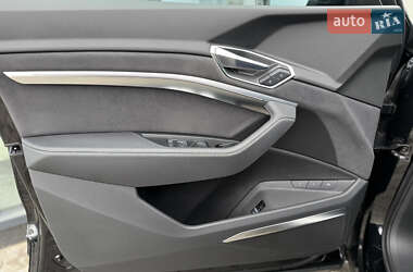 Внедорожник / Кроссовер Audi e-tron S 2022 в 