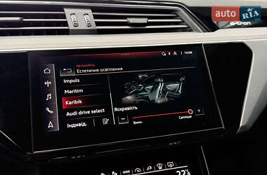 Внедорожник / Кроссовер Audi e-tron S 2022 в 