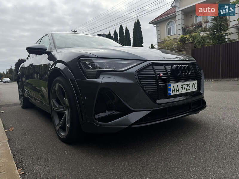 Внедорожник / Кроссовер Audi e-tron S 2022 в Киеве