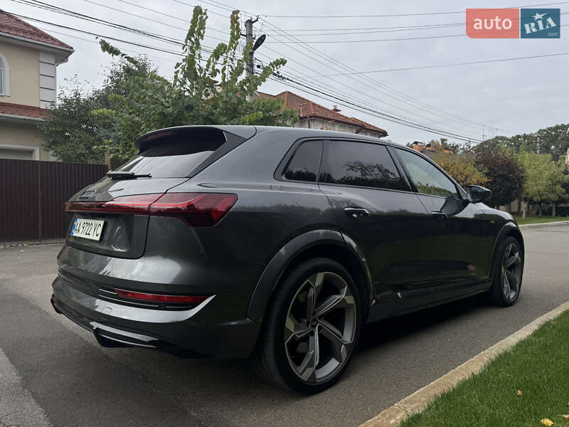 Внедорожник / Кроссовер Audi e-tron S 2022 в Киеве