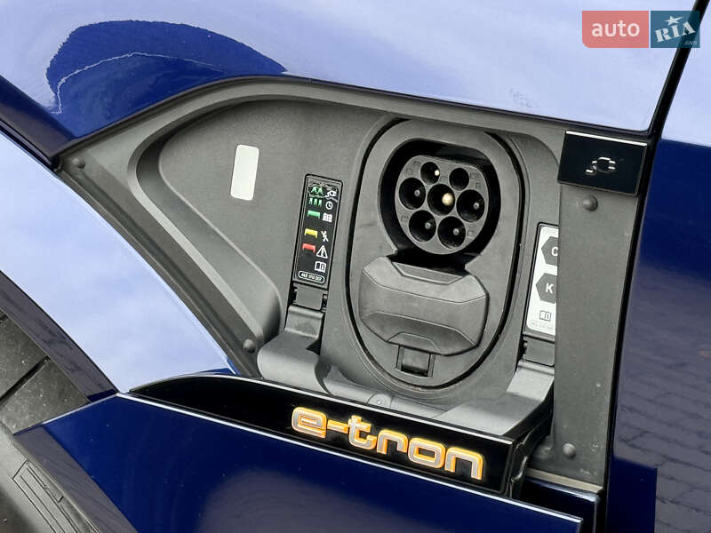 Позашляховик / Кросовер Audi e-tron S 2021 в Києві фото 31 Позашляховик / Кросовер Audi e-tron S 2021 в Києві