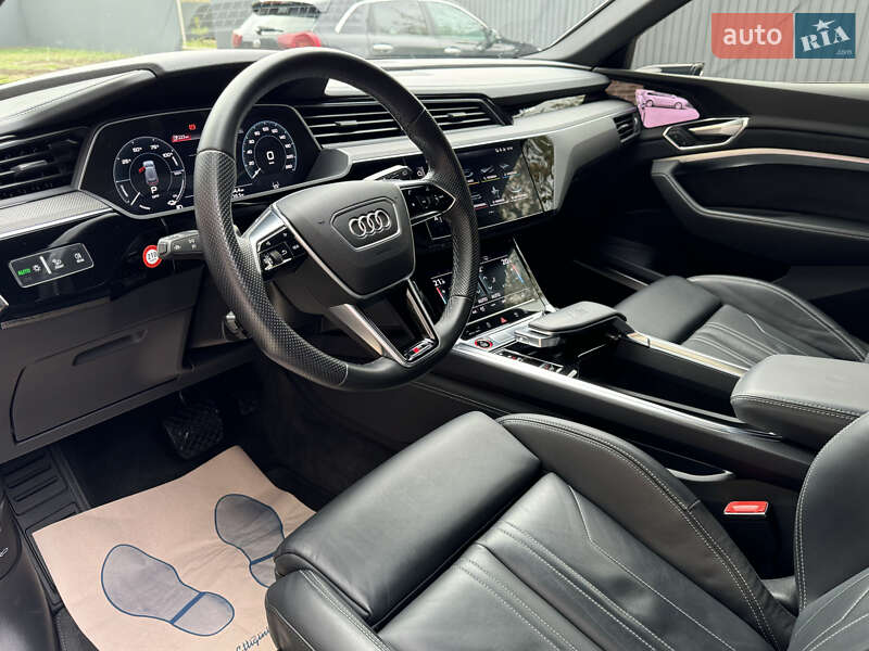 Позашляховик / Кросовер Audi e-tron S 2021 в Києві фото 94 Позашляховик / Кросовер Audi e-tron S 2021 в Києві