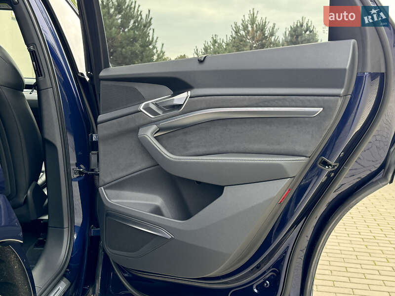 Позашляховик / Кросовер Audi e-tron S 2021 в Києві фото 81 Позашляховик / Кросовер Audi e-tron S 2021 в Києві