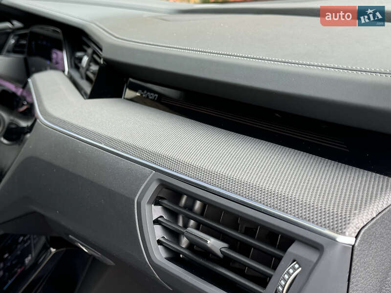 Позашляховик / Кросовер Audi e-tron S 2021 в Києві фото 93 Позашляховик / Кросовер Audi e-tron S 2021 в Києві