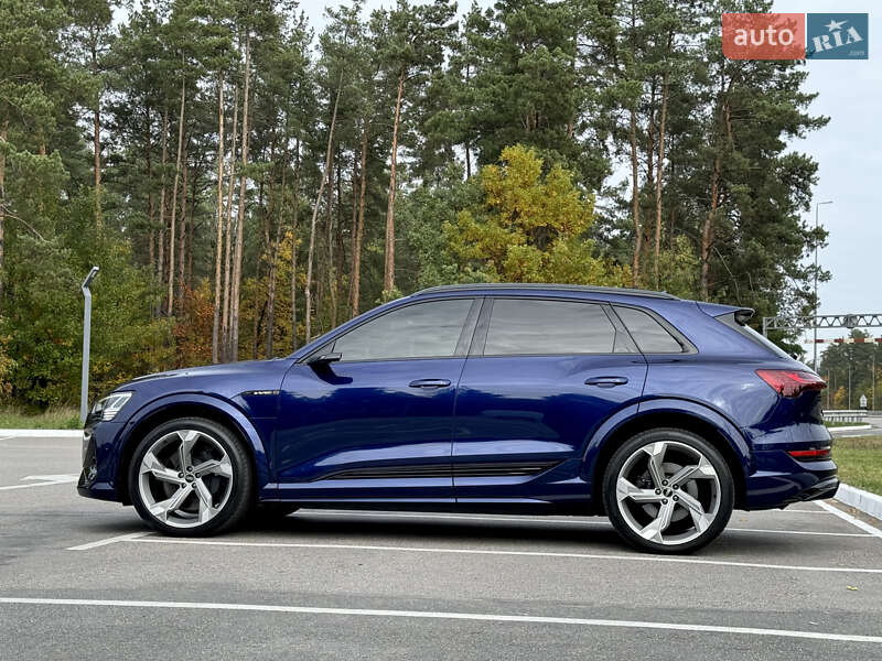 Позашляховик / Кросовер Audi e-tron S 2021 в Києві фото 140 Позашляховик / Кросовер Audi e-tron S 2021 в Києві