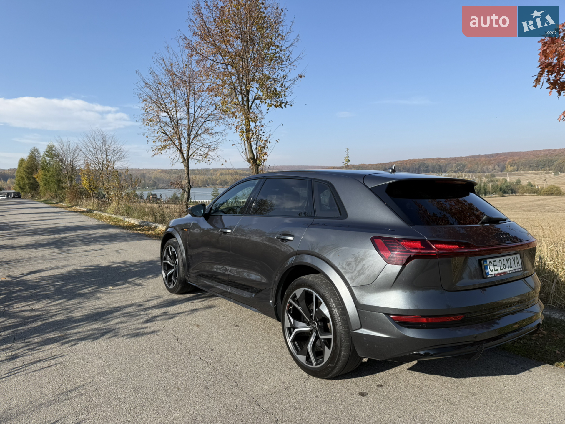 2022 Audi e-tron S - мініатюра 7