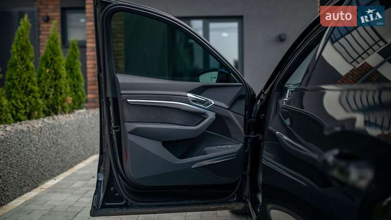 Внедорожник / Кроссовер Audi e-tron S 2022 в Черновцах фото 57 Внедорожник / Кроссовер Audi e-tron S 2022 в Черновцах