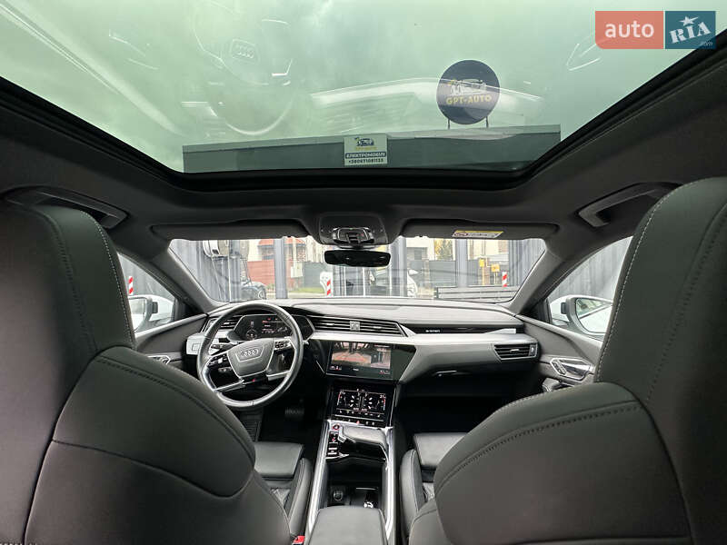 Позашляховик / Кросовер Audi e-tron S 2022 в Києві