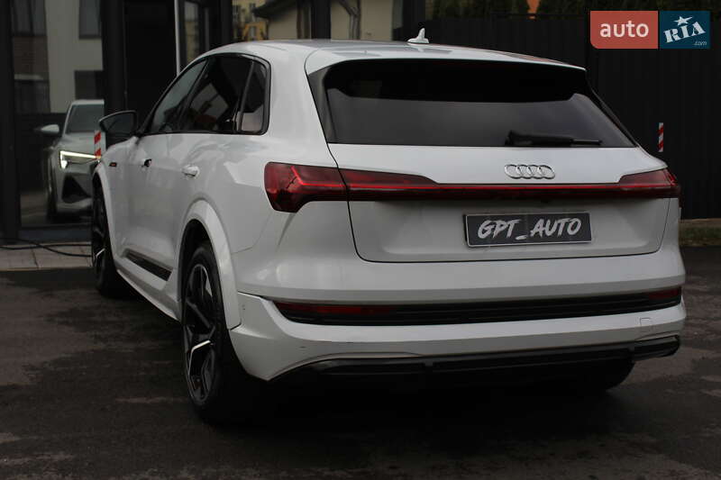 Позашляховик / Кросовер Audi e-tron S 2022 в Києві