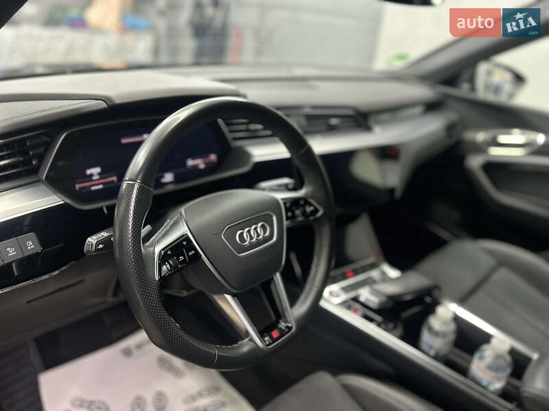 Внедорожник / Кроссовер Audi e-tron S 2022 в Одессе фото 12 Внедорожник / Кроссовер Audi e-tron S 2022 в Одессе