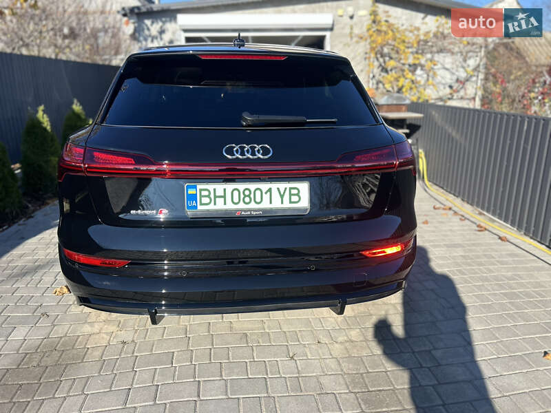 Внедорожник / Кроссовер Audi e-tron S 2022 в Одессе фото 31 Внедорожник / Кроссовер Audi e-tron S 2022 в Одессе