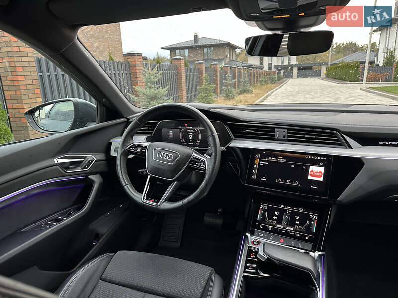 Внедорожник / Кроссовер Audi e-tron S 2022 в Киеве