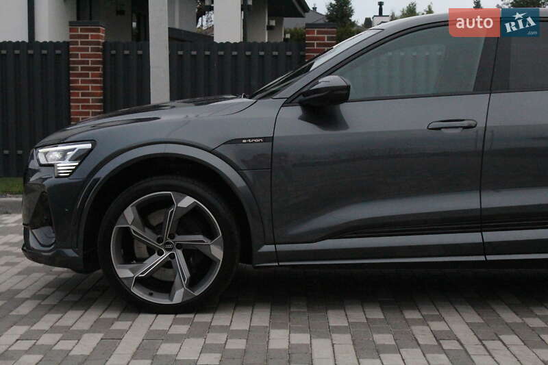 Внедорожник / Кроссовер Audi e-tron S 2022 в Киеве